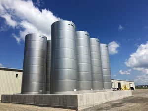 novid stainless steel flat bottom liquid fertilizer storage tanks in containment-1