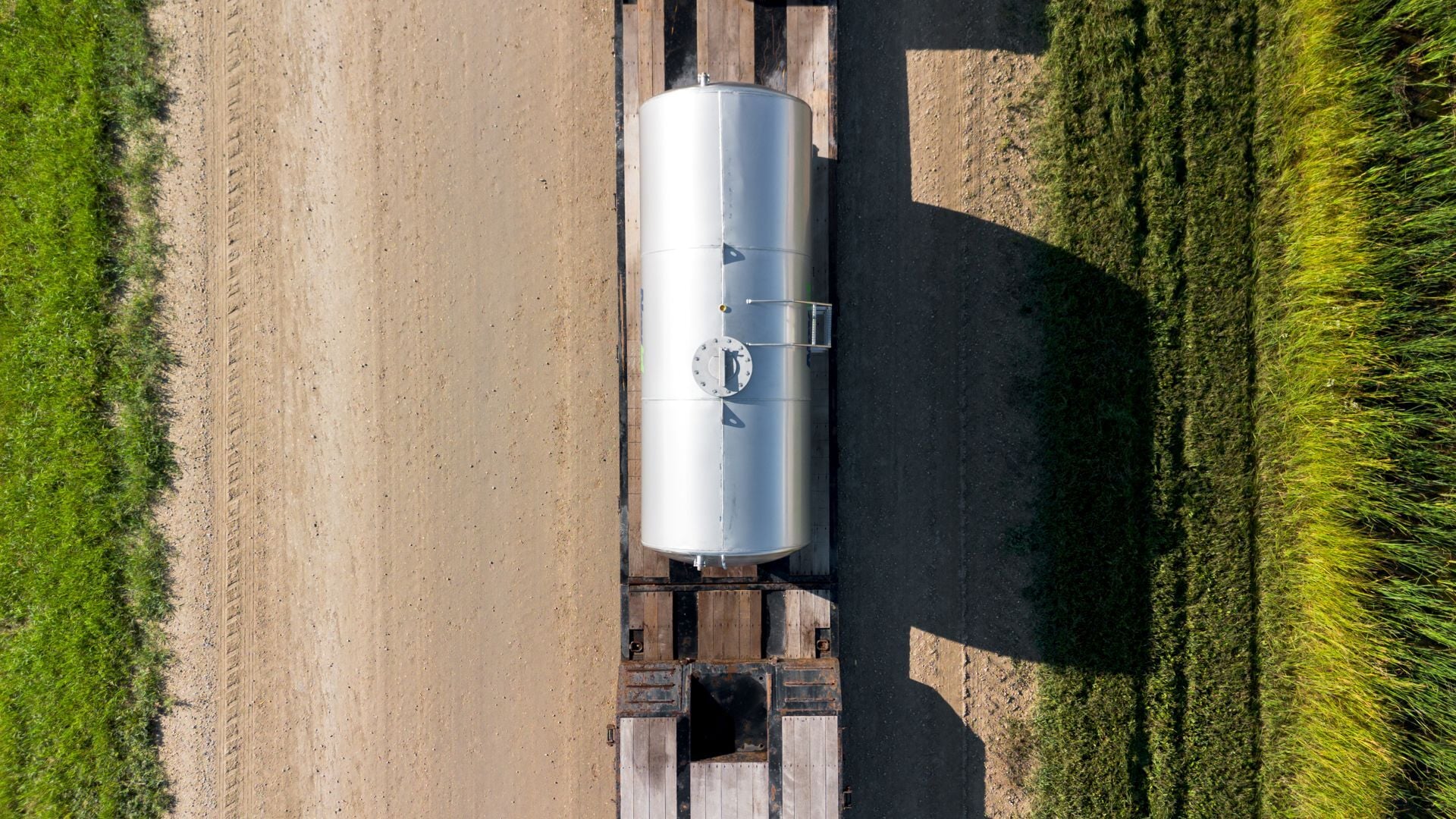 Novid Inc. | Stainless Steel Nurse and Hot Load Transport Tanks